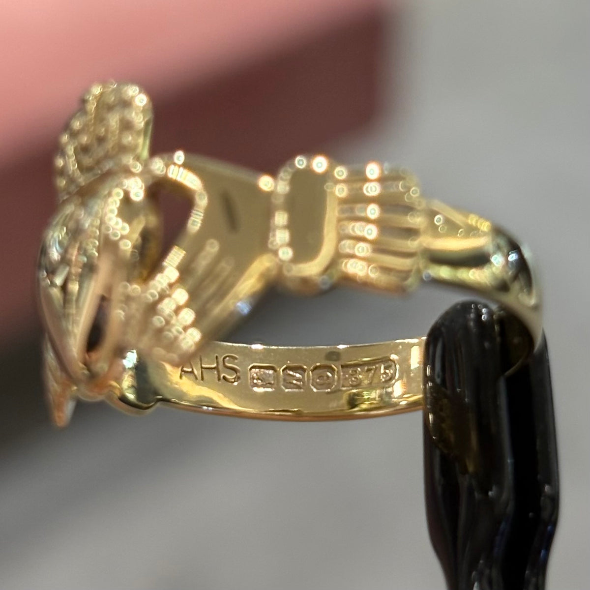 Pre-Owned 9ct Yellow Gold Genuine ‘MADE IN GALWAY’ Irish Claddagh Ring 5.5g
