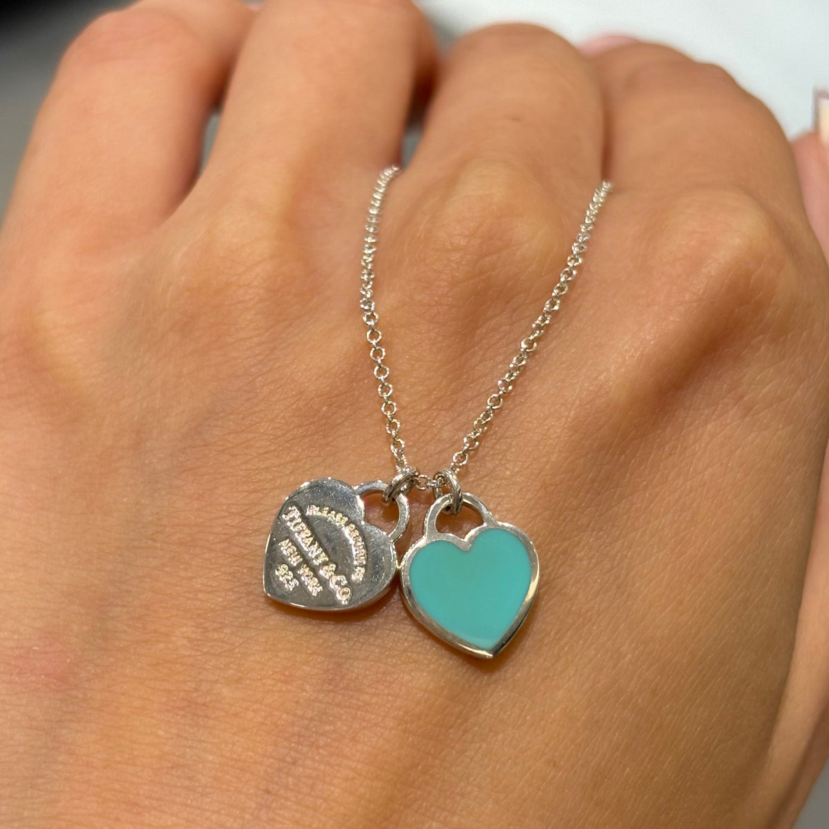 Pre-Owned Return To Tiffany Mini Double Heart Pendant &amp; Chain
