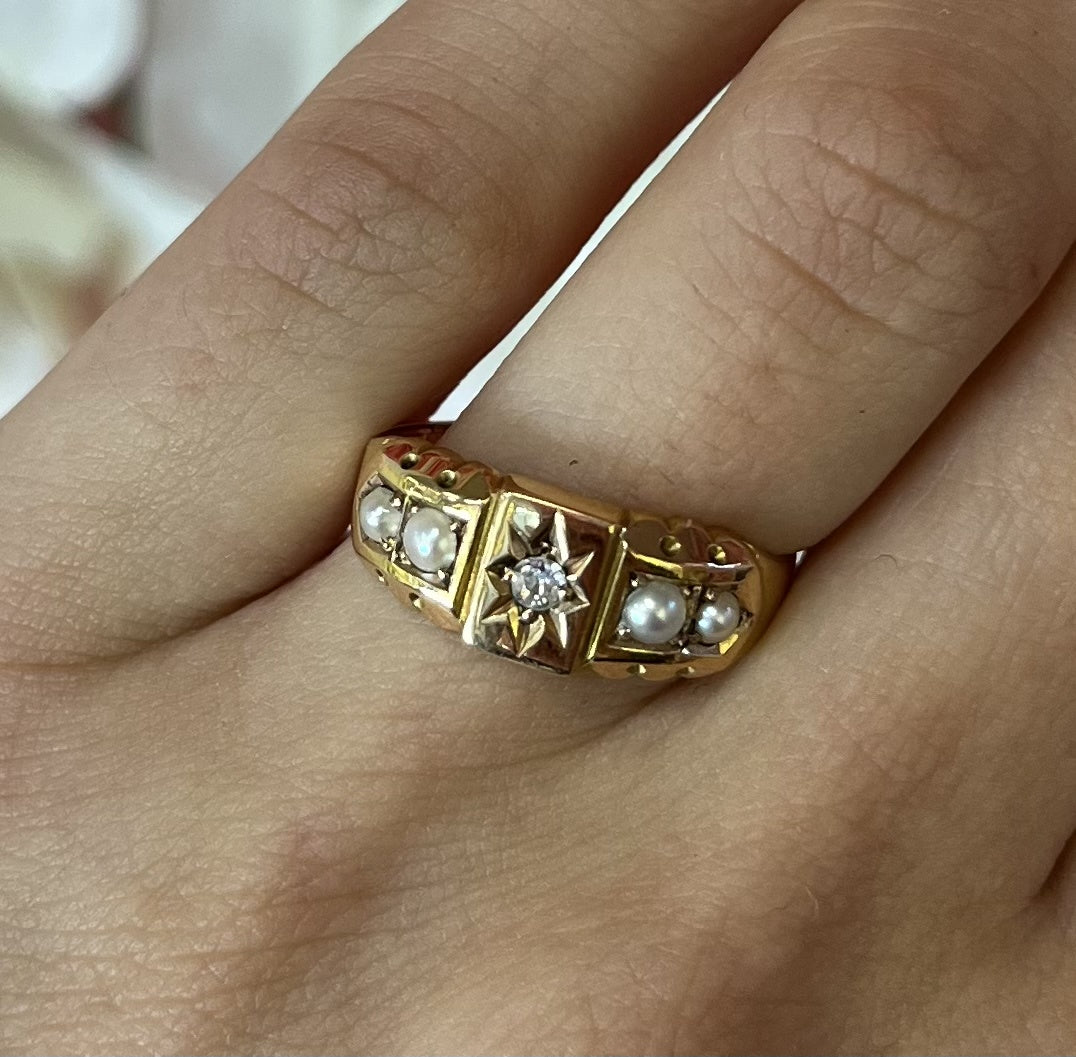 Pre-Owned 15ct Yellow Gold Antique Pearl &amp; Diamond Ring
