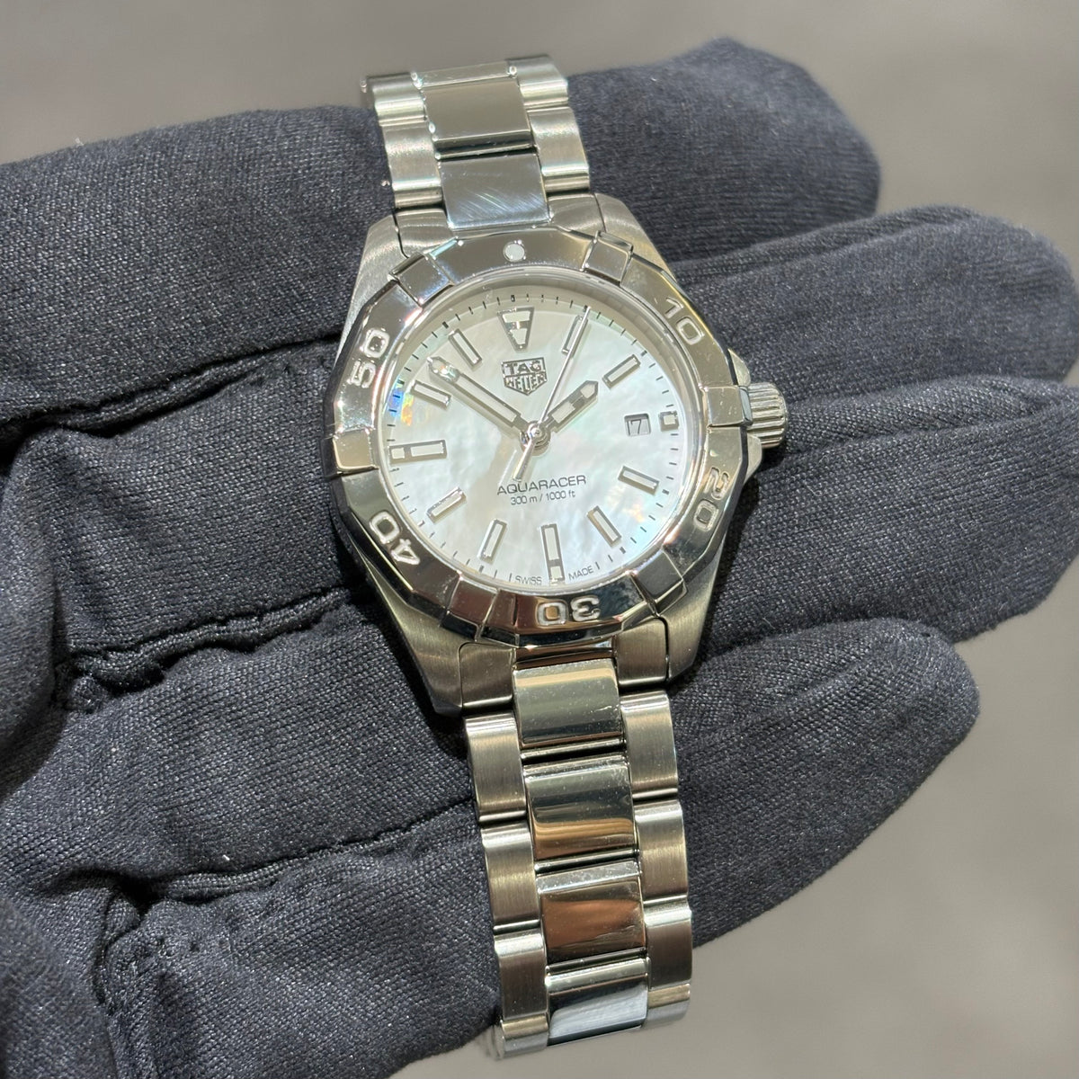 Pre-Owned Tag Heuer Ladies White Mother Of Pearl Aquaracer Quartz Watch WBD1411
