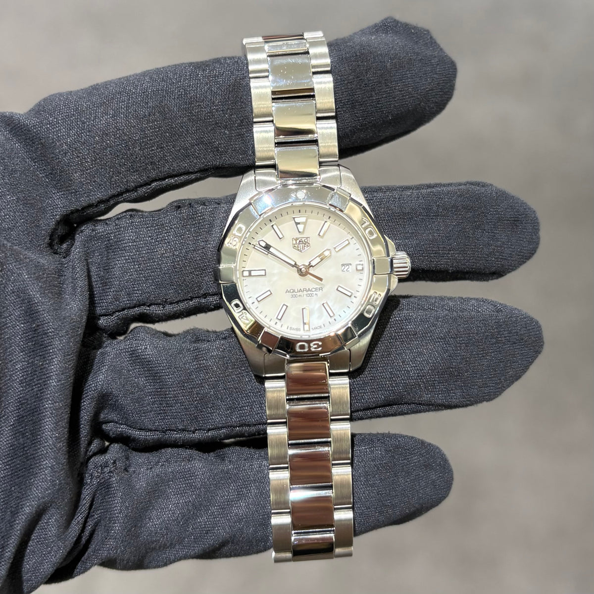 Pre-Owned Tag Heuer Ladies White Mother Of Pearl Aquaracer Quartz Watch WBD1411