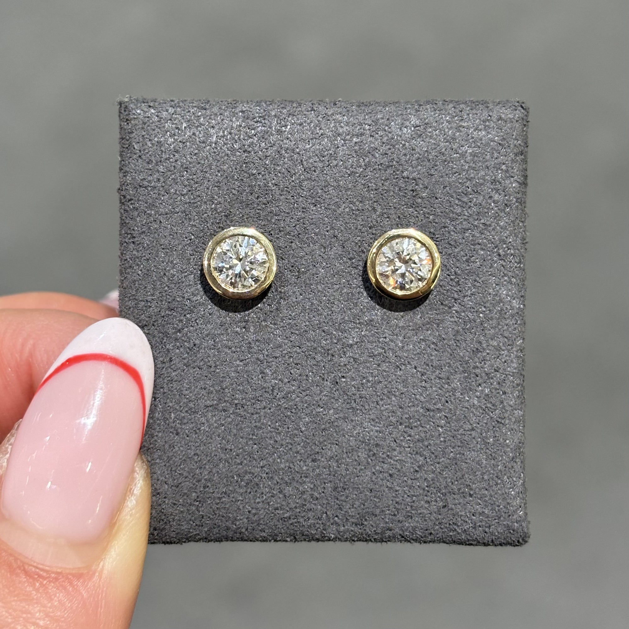 9ct Yellow Gold 1.10ct Rubover Lab Grown Diamond Earrings