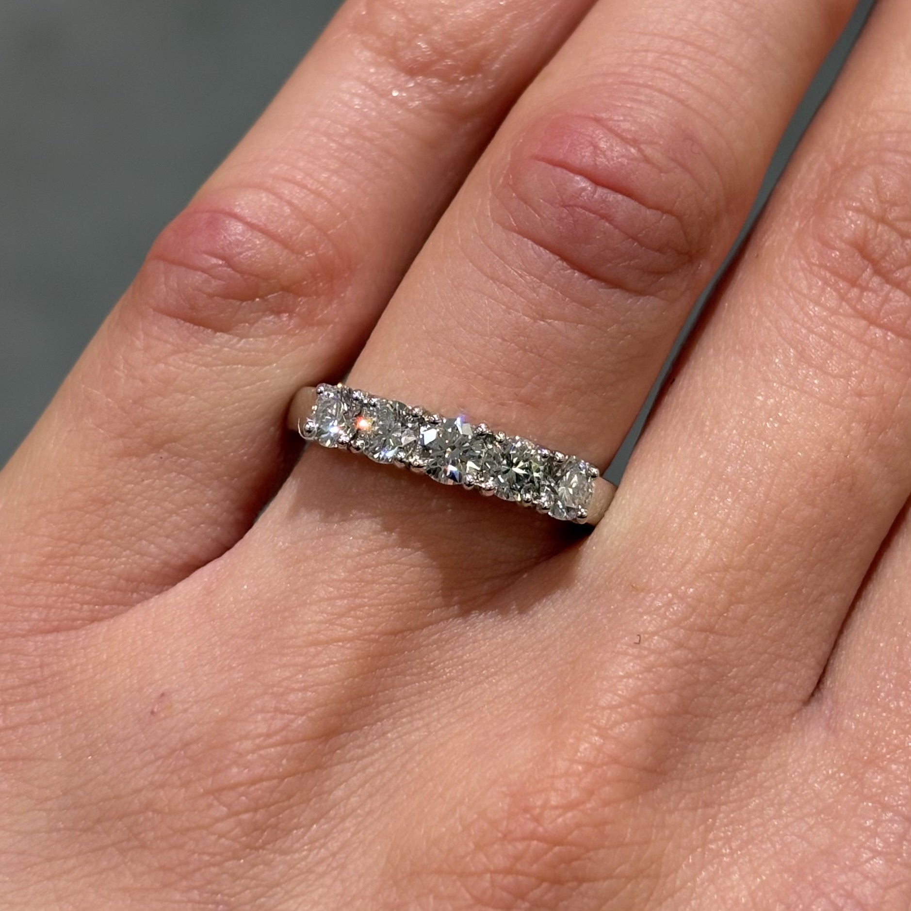 Pre-Owned Platinum 0.80ct Diamond 5 Stone ET Ring