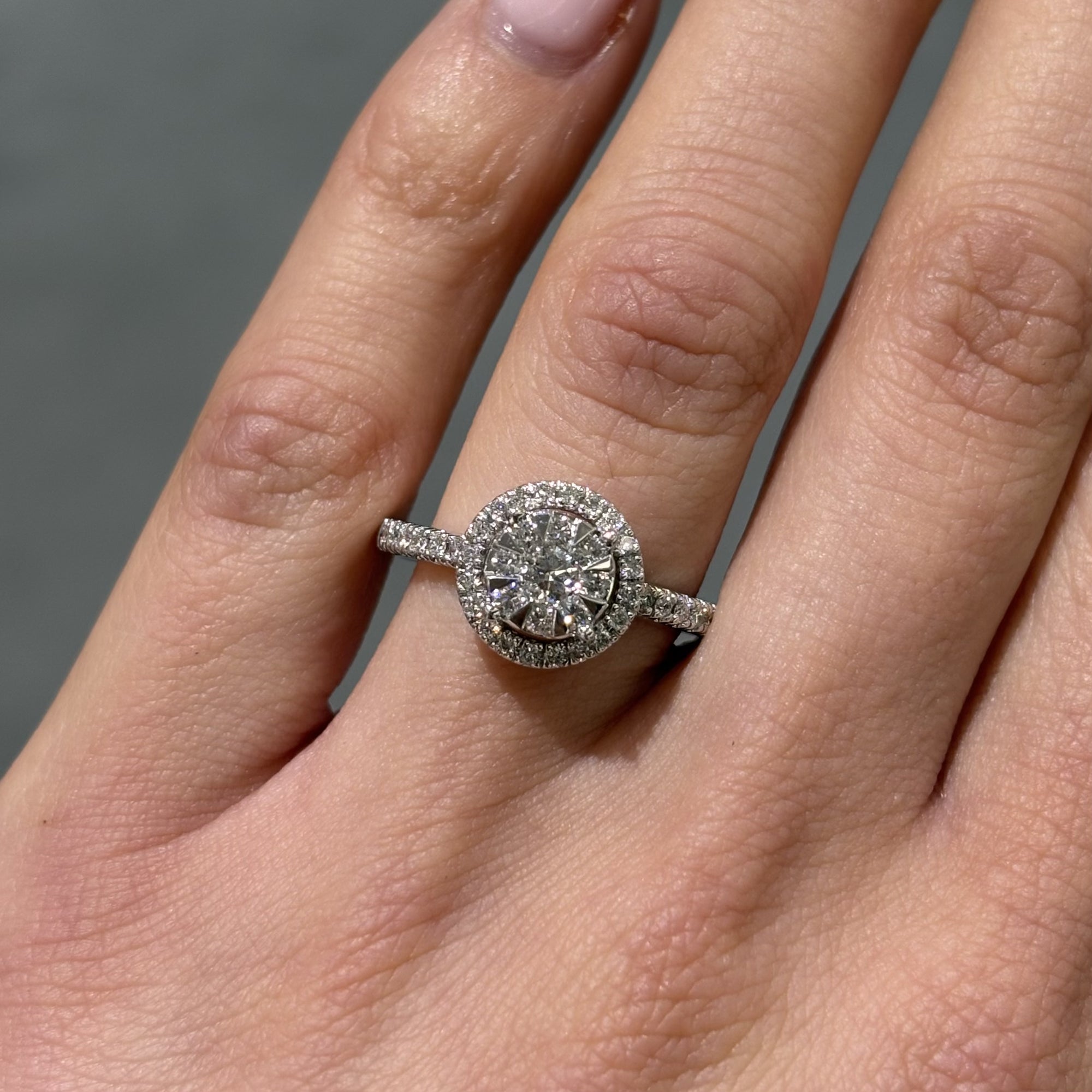 Pre-Owned 18ct White Gold 0.50ct Diamond Cluster Halo Style Ring