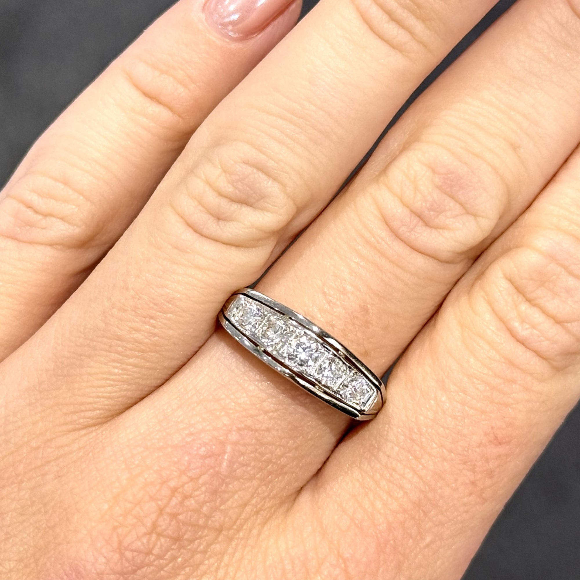 Pre-Owned 14ct Yellow Gold Vintage 0.48ct Diamond 5 Stone Ring