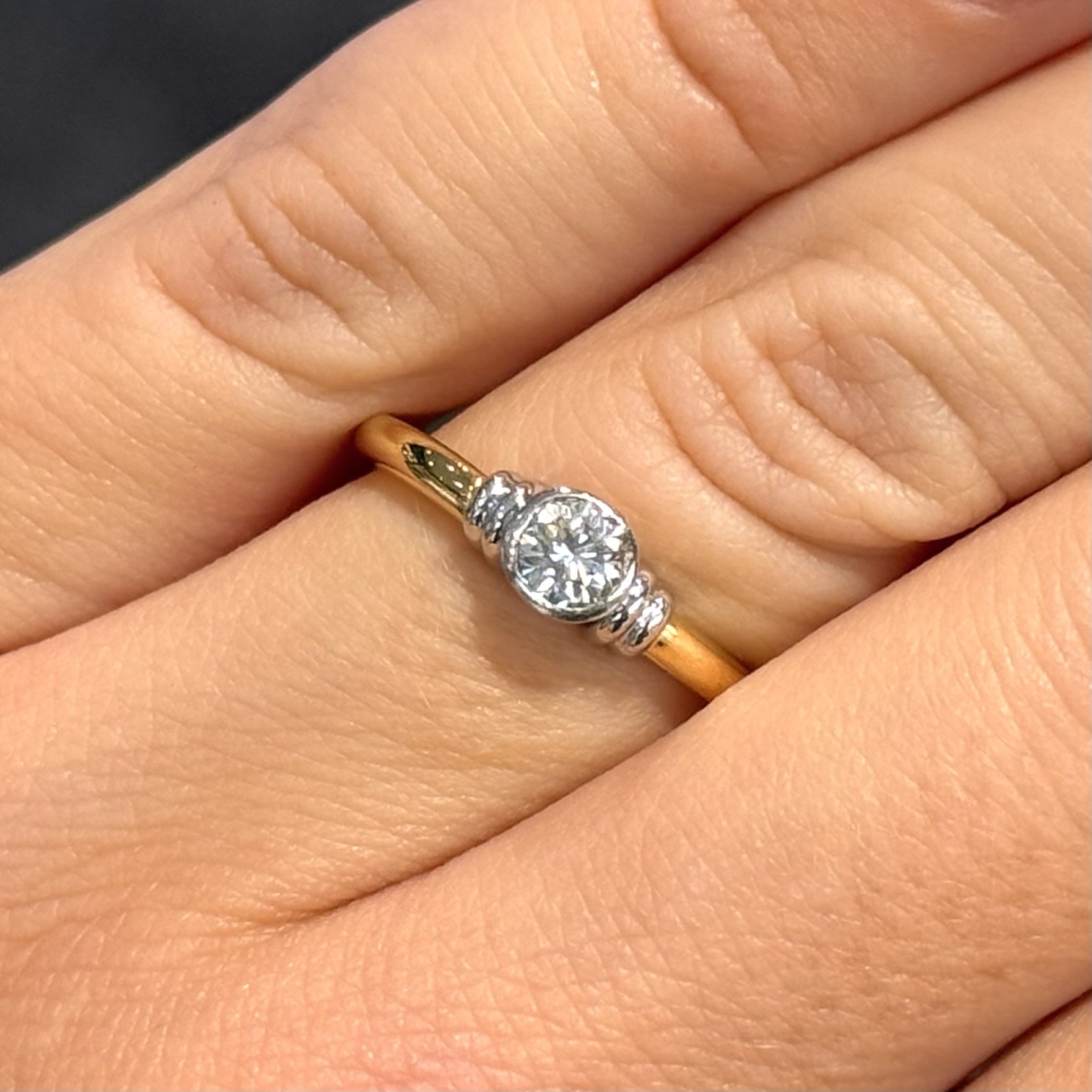 Pre-Owned 18ct Yellow gold 0.23ct Diamond Rubover Solitaire