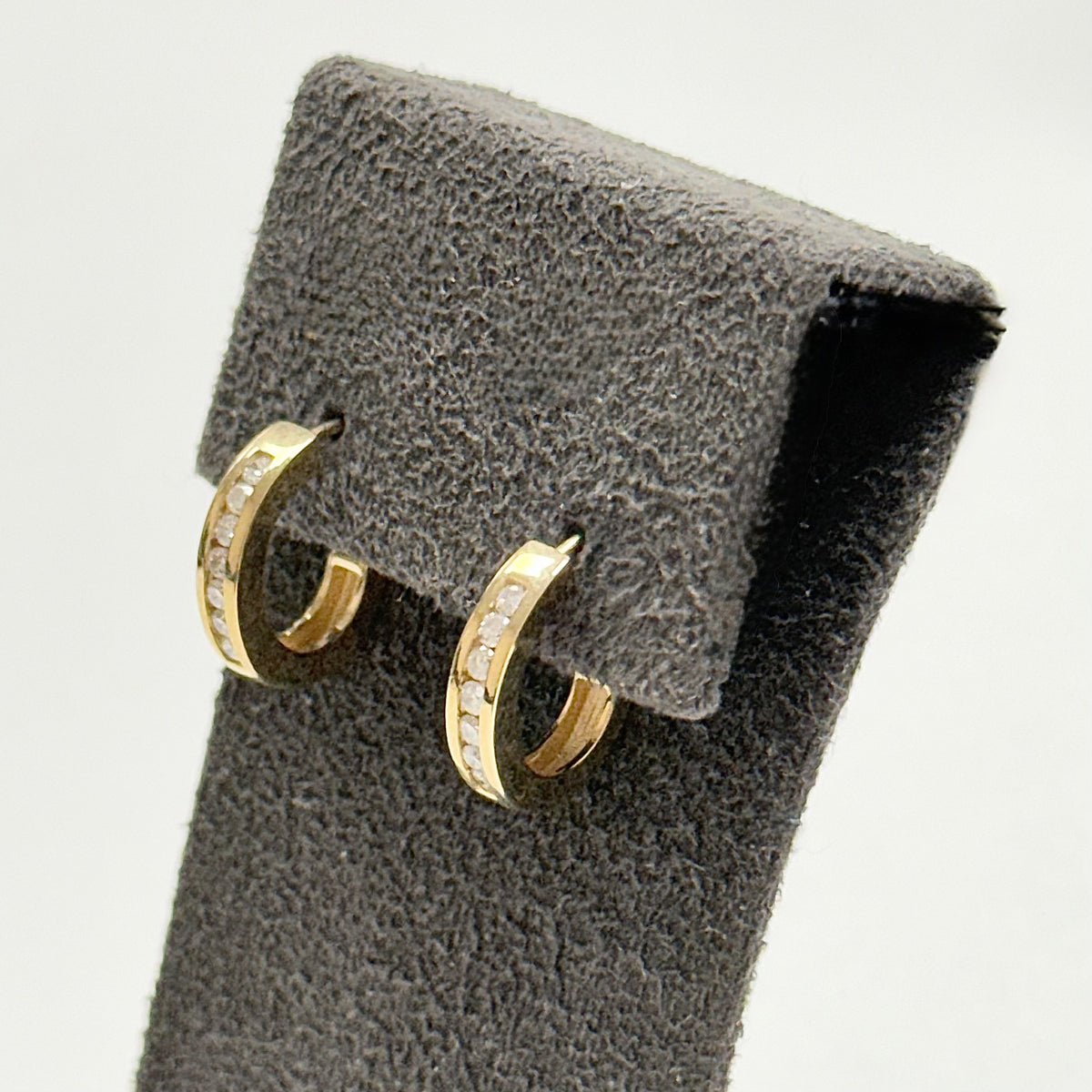 Pre-Owned 18ct Yellow Gold 0.28ct Diamond Cuff Stud Earrings