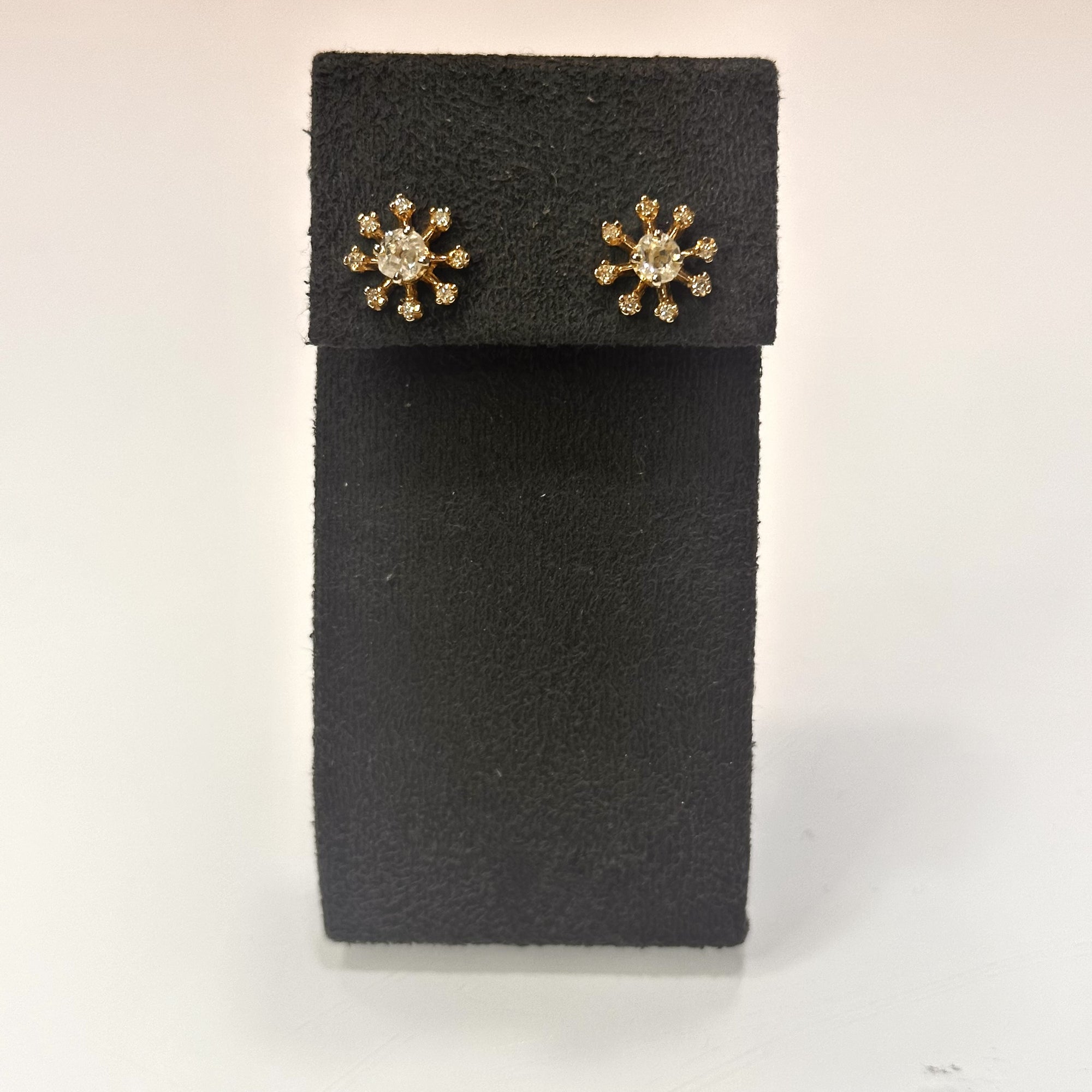 Pre-Owned 14ct Yellow Gold Diamond Cluster Earrings 0.70ct