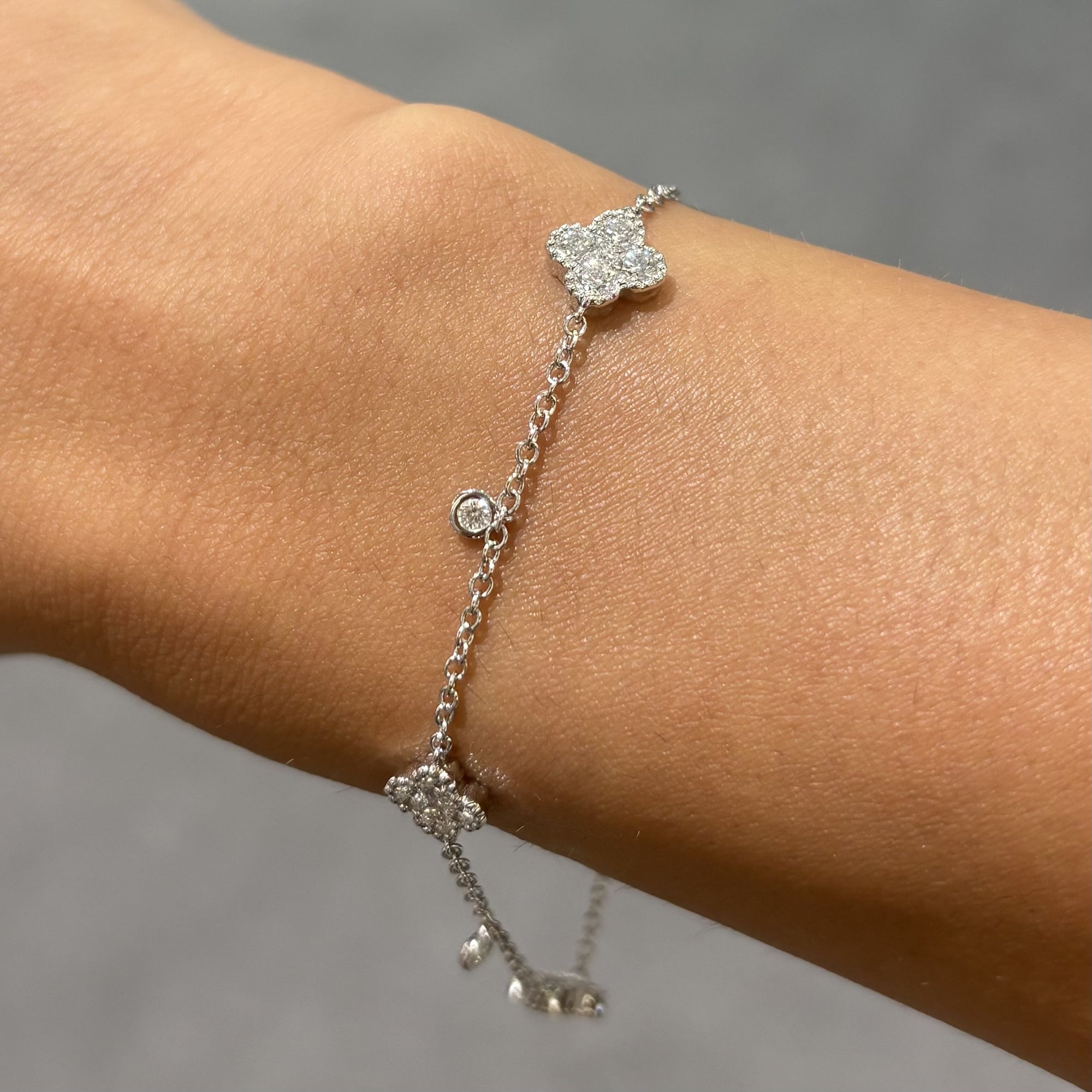 18ct White Gold1.15ct Diamond Quatrefoil Bracelet
