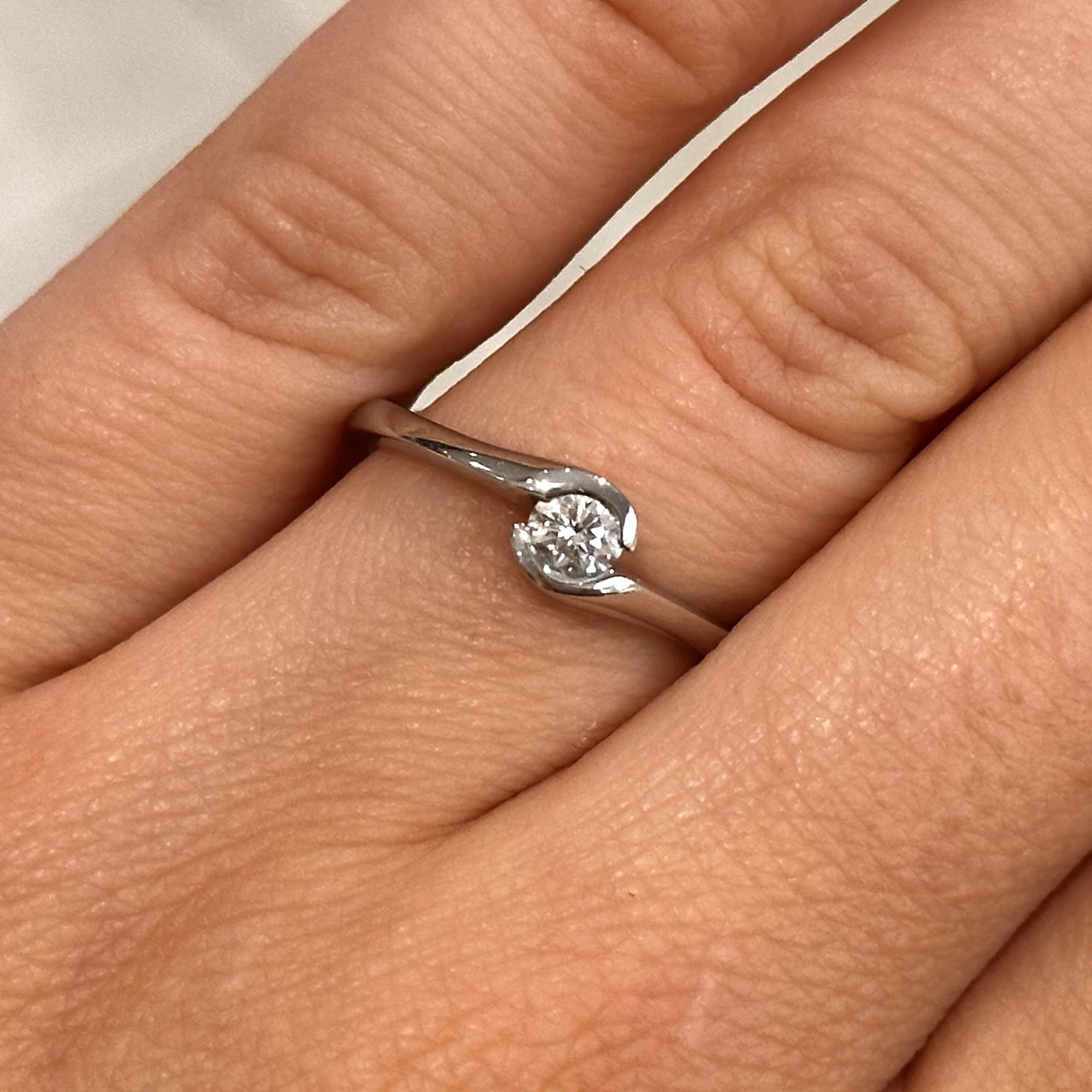 Pre-Owned Platinum Diamond Solitaire 0.20ct H Si1
