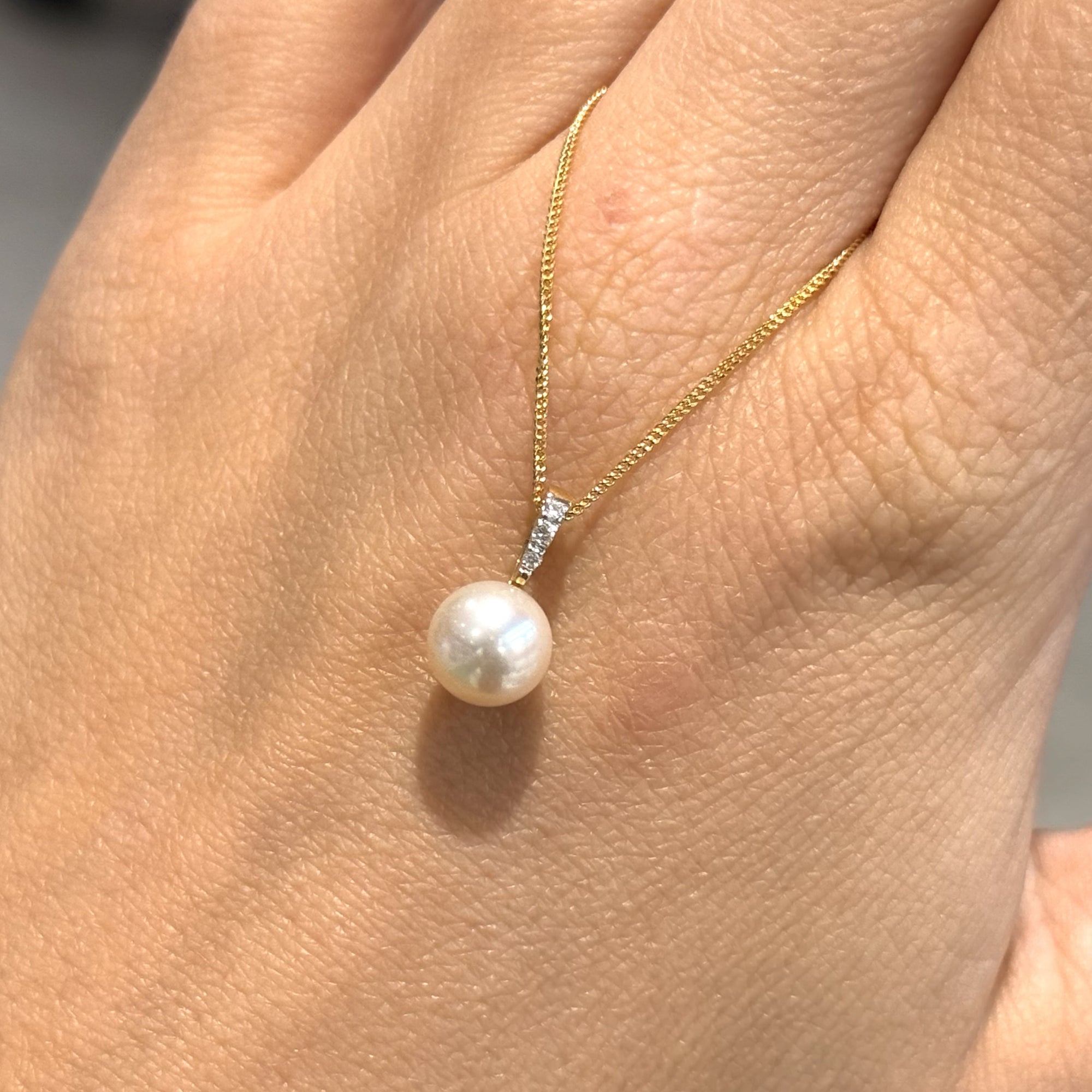 Pre-Owned 18ct Yellow Gold Pearl &amp; Diamond Pendant