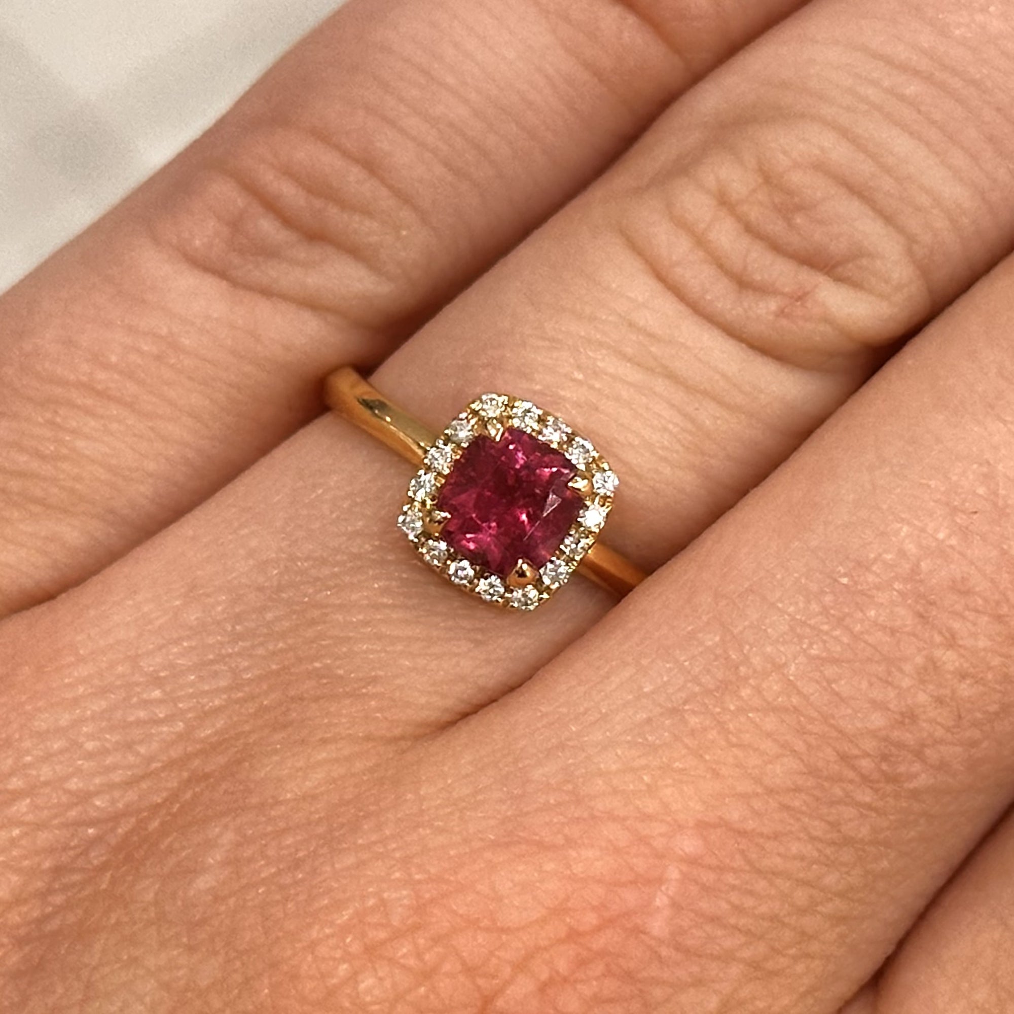 18ct Yellow Gold Pink Tourmaline &amp; Diamond Cluster Ring