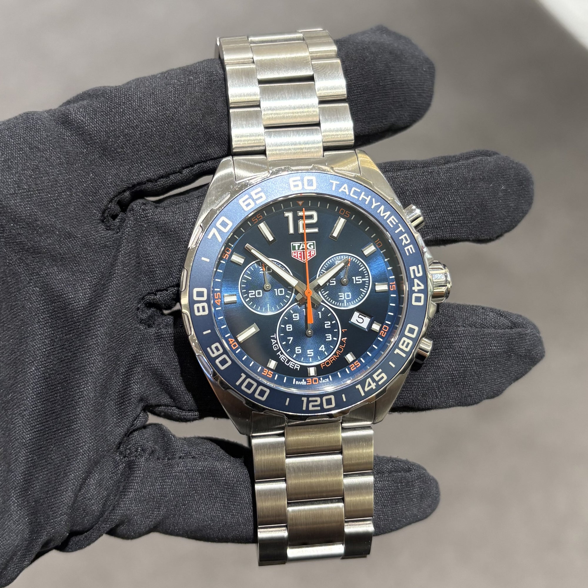Pre-Owned Tag Heuer F1 CAZ1014