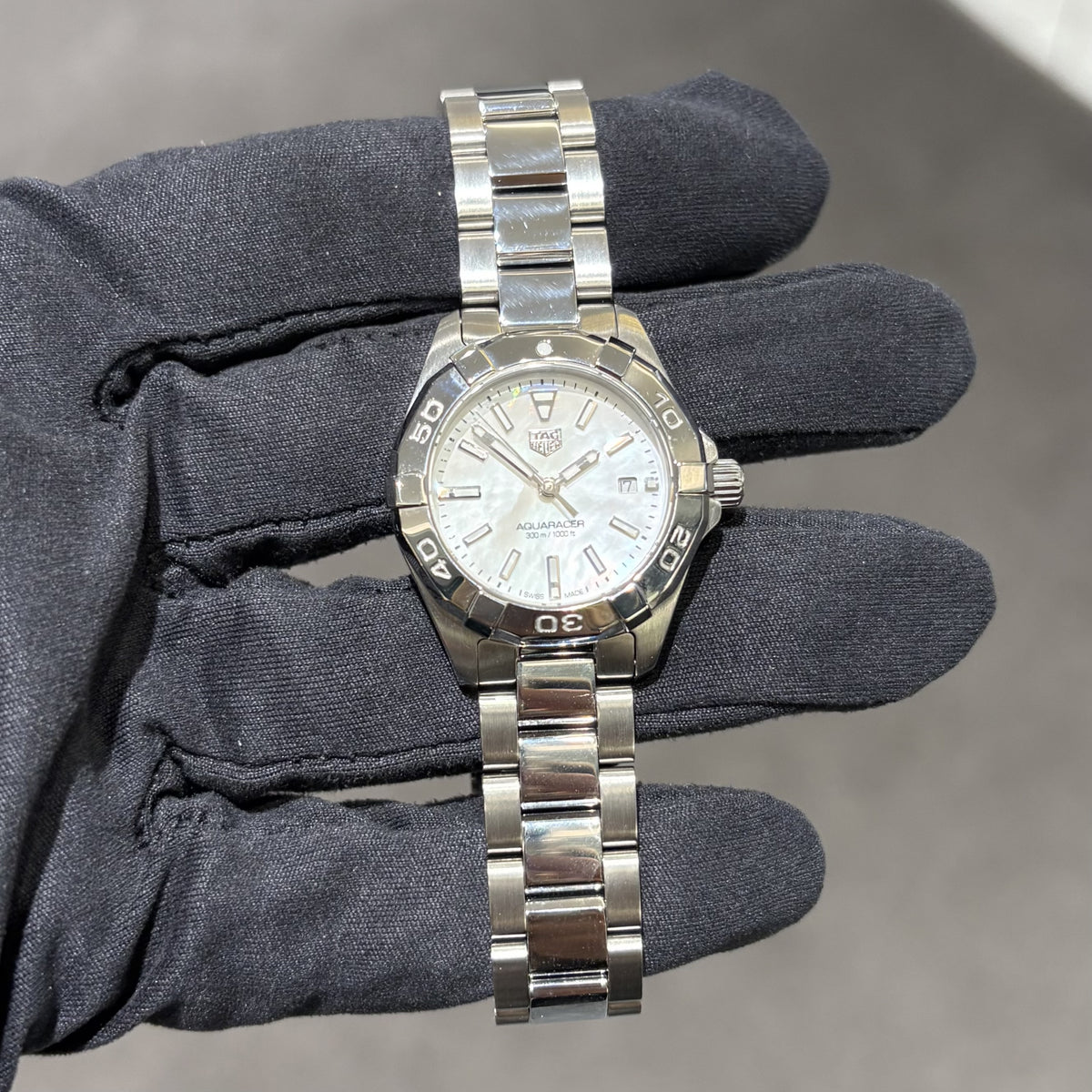 Pre-Owned Tag Heuer Ladies White Mother Of Pearl Aquaracer Quartz Watch WBD1411