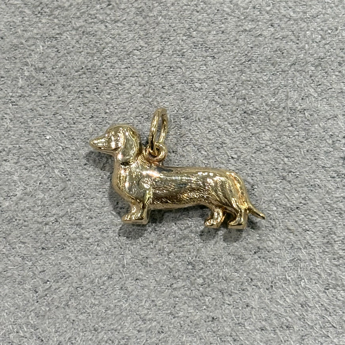 Pre-Owned 9ct Yellow Gold Dachshund Charm