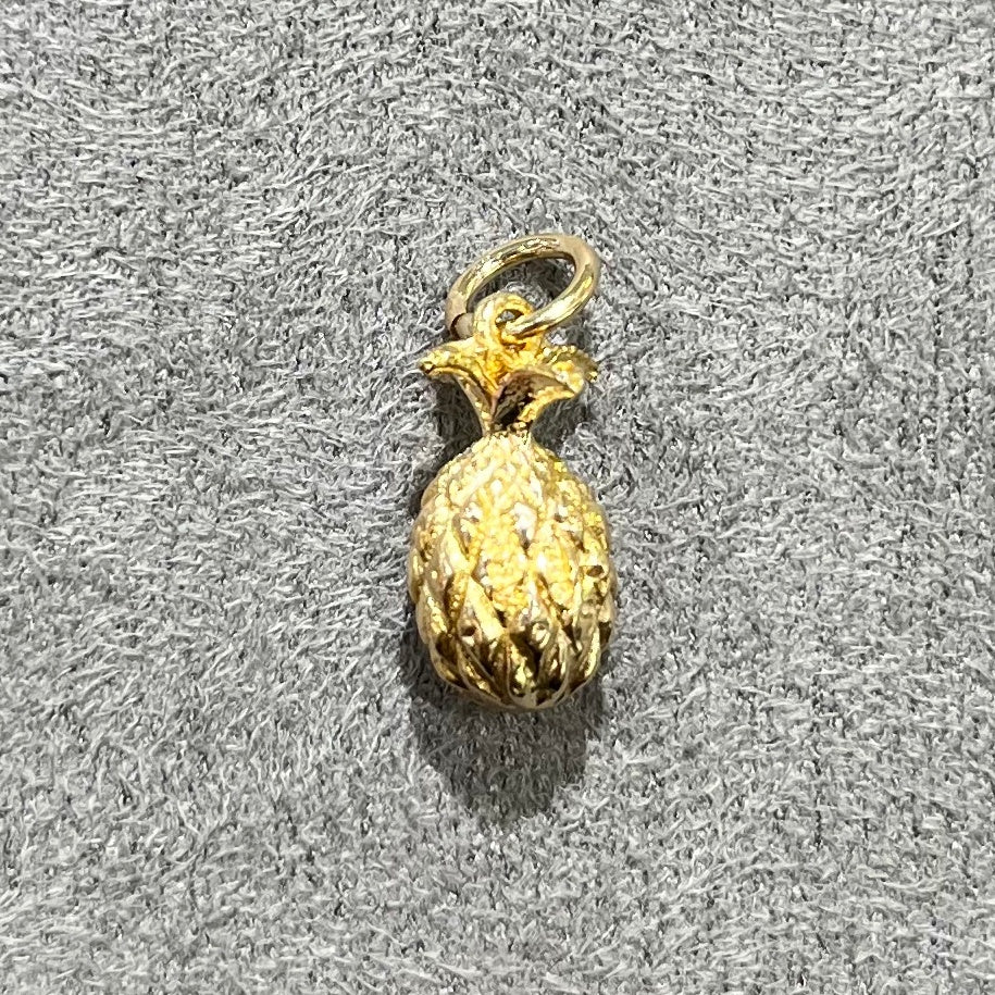 Pre-Owned 9ct Yellow Gold Pineapple Charm