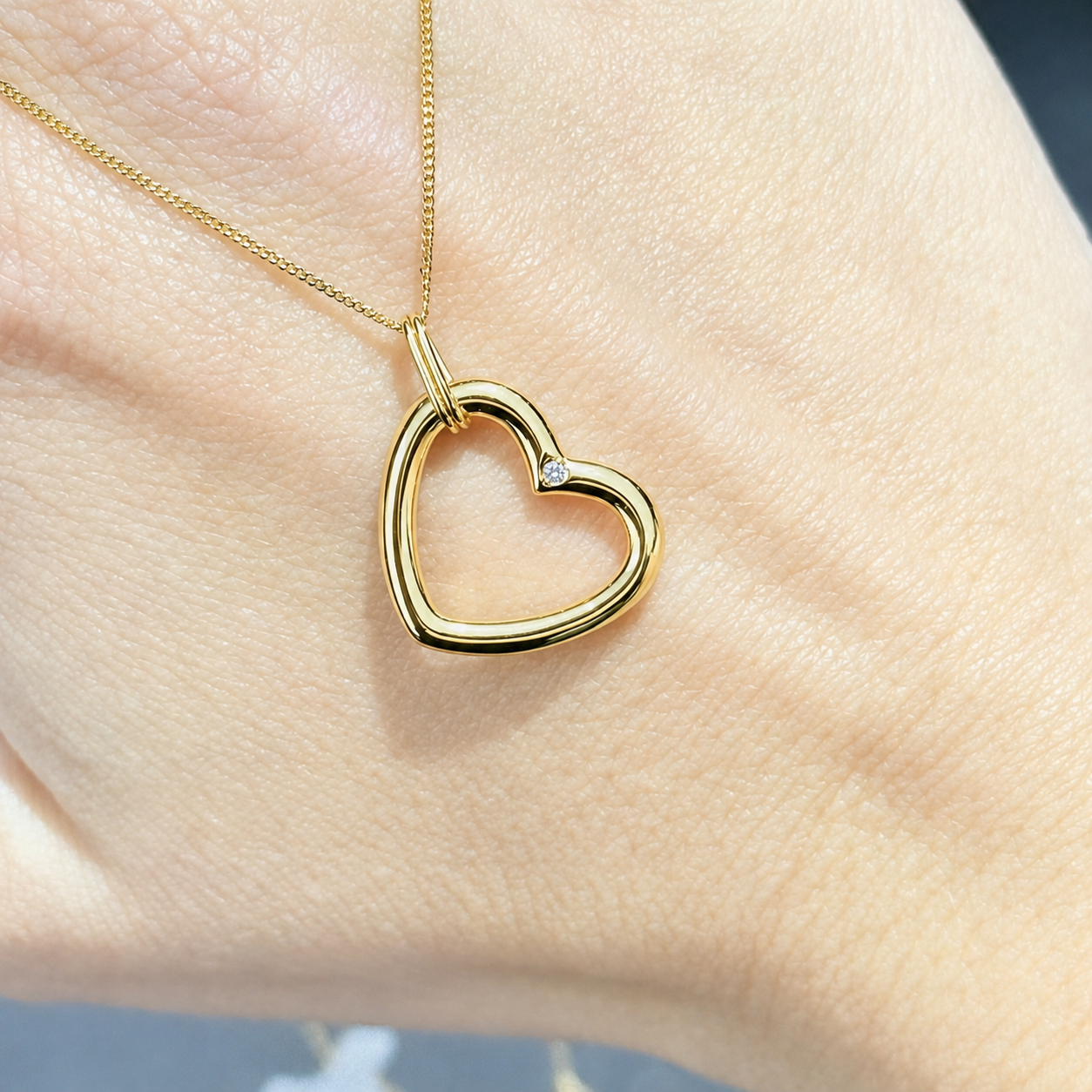 Pre-Owned Tiffany &amp; Co 18k Open Heart Pendant Diamond Set with Chain